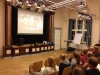 Die Leinwand im Saal